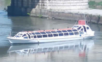 Hop On Hop Off Sightseeing Boat Rome