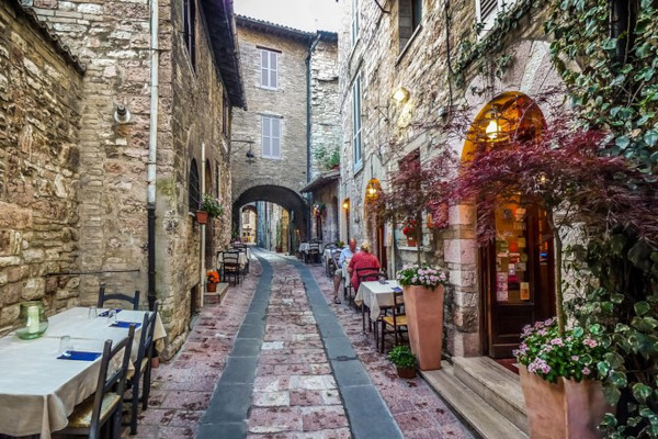 assisi and orvieto day tour old town