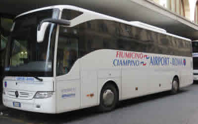 Autobus Atral-Schiaffni al aeropuerto de Roma en la estación Termini