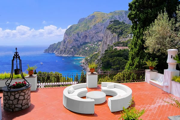 Naples to Capri - independent or tour?