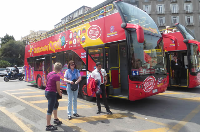 naples hop on sightseeing buses at piazza municipio terminus