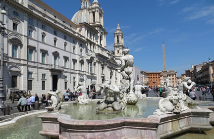 Piazza Navona con las fuentes o fontanas
