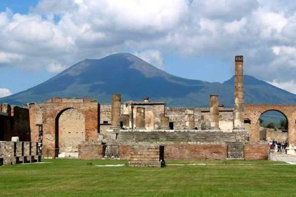 Pompeii and Mount Vesuvius, Naples