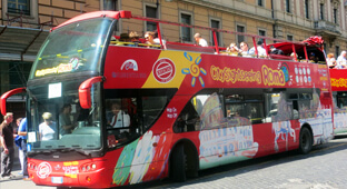hop-on hop-off sightseeing buses rome