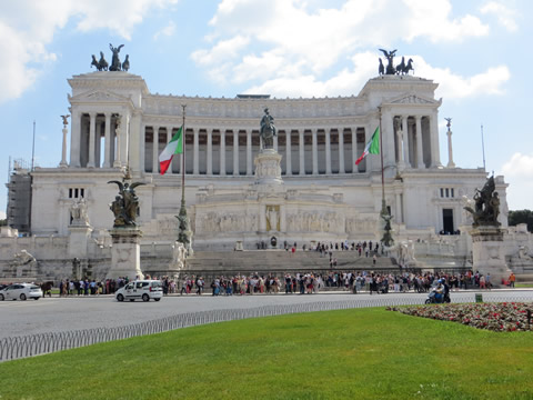 Vittoriano, Altar de la Patria, Piazza Venezia