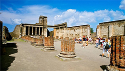 Pompeii and Herculaneum day trip from Naples