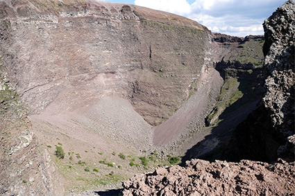 Crater's edge - Mount Vesuvius - day trip with Pompeii from Rome