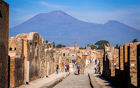 Pompeii Ruins & Mt Vesuvius Volcano with Lunch from Rome