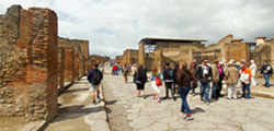 Pompeii half day tour