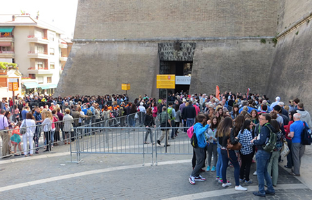 Queue to enter the Vatican Museums, Rome
