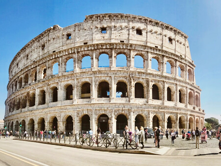 what to expect staying near the Colosseum in Rome